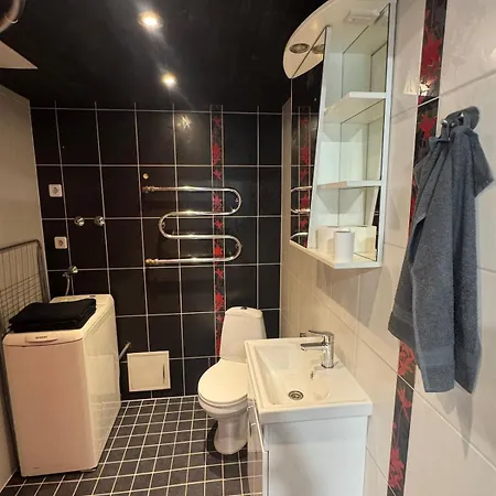 Downtown Riverside With Parking アパート