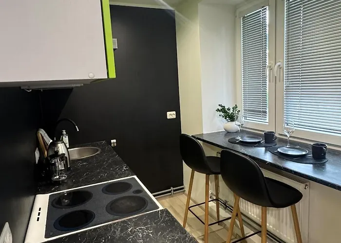 Downtown Riverside With Parking شقة